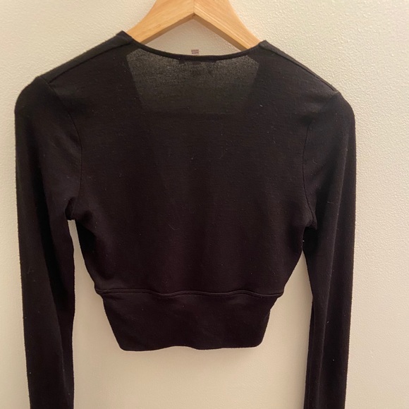 Wilfred Free - Aritzia - Black Deep Neck Long Sleeve Top - Size S - Picture 2 of 3